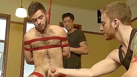 Sexy milf with a sexy body gets creampie