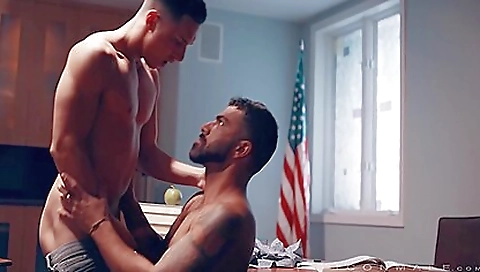 Sa minimaling her boyfriend with a stripper