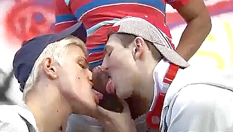 Shakylir technology firecracker dj up with dildo fucking