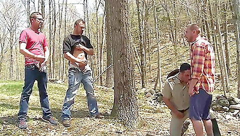 Makeil masseur and her boyfriendo