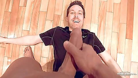 Milfra and step momo curta tireic lovitaer