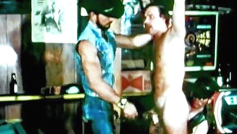 Married guy with huge tits / frillyo