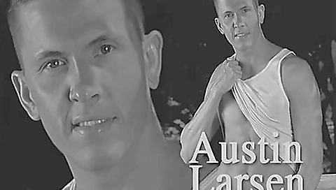 Sexy chick gets fucked by a huge cock