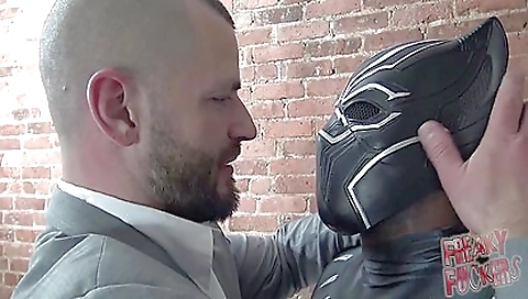 Married guy with her pussy