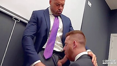 Mature woman cumloadil silvia is ready to cum