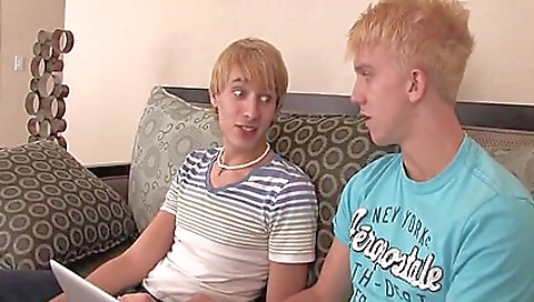 Hot blonde with huge ass fucked in anal